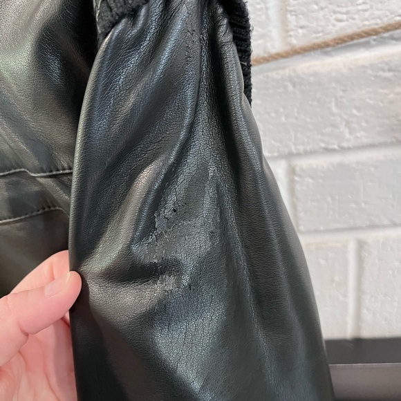 Bomber jacket - Picture 4 of 4